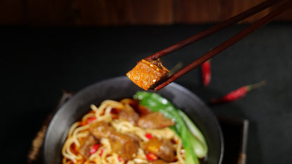 Sauce-flavored beef brisket noodle topping