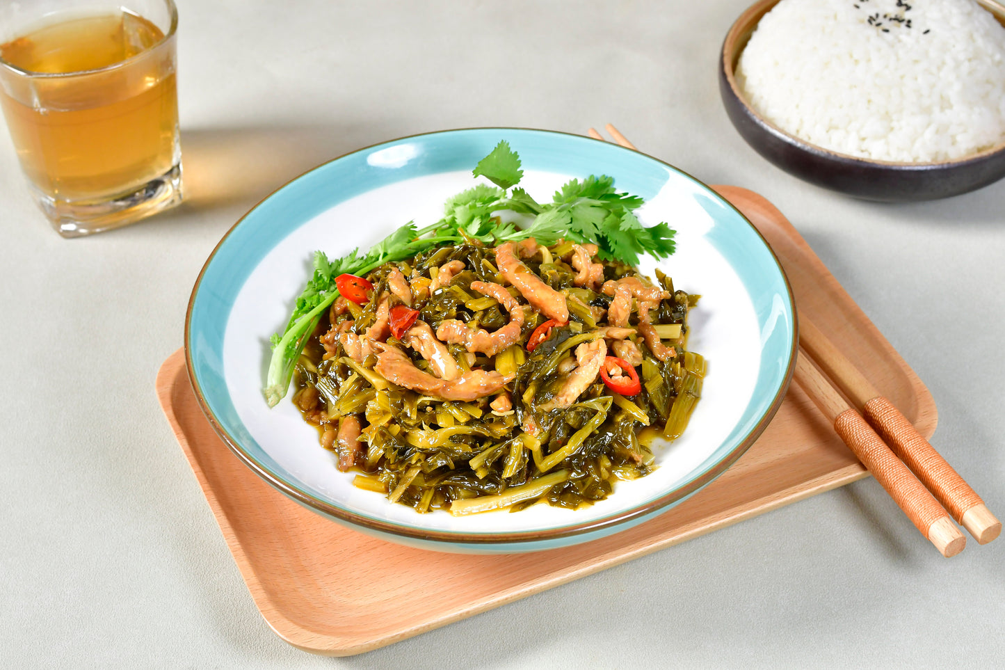 Shredded pork with pickled mustard greens