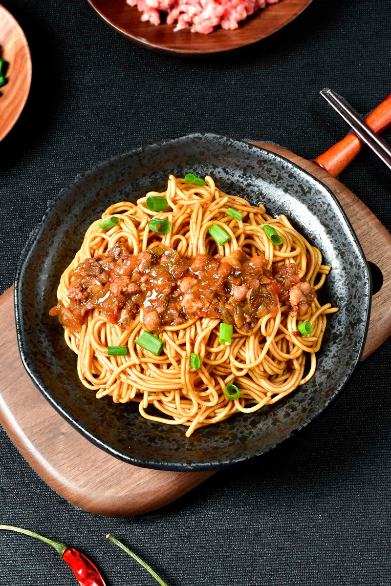 Scallion oil sauce noodles